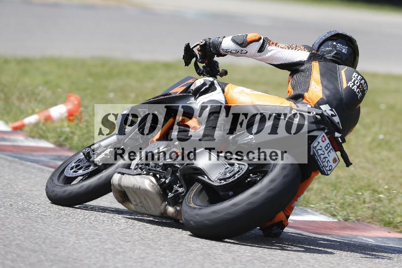 /27 12.06.2025 Ducati Schweiz Trackday Warmup  ADR/gruen-vert/27